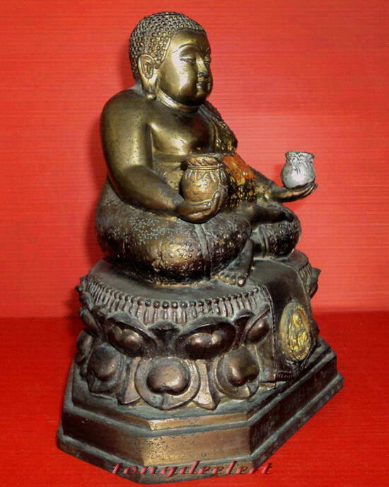 พระสังกัจจายน์ หลวงพ่อคูณ ปริสุทโธ วัดบ้านไร่ รุ่นเสาร์ 5 คูณทรัพย์แสนล้าน ปี 2538 สวยมากค่ะ