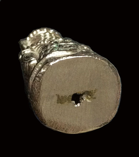 หนุมานรุ่น 3 หลวงพ่อสิน วัดละหารใหญ่ หมายเลข ๒๑๕๕ เนื้อทองแดงกะไหล่เงิน กล่องเดิมๆ