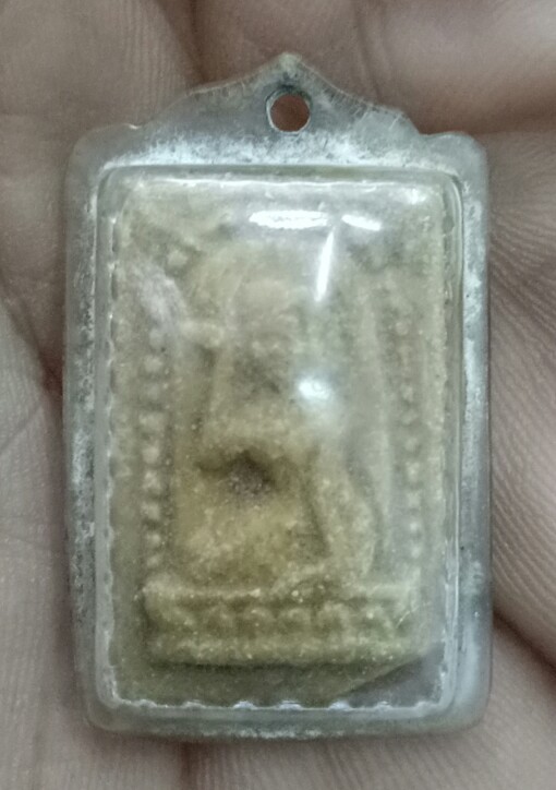 นางกวักเนื้อผงน้ำมันหลวงพ่อกวย