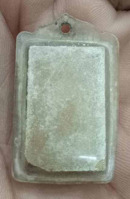 นางกวักเนื้อผงน้ำมันหลวงพ่อกวย