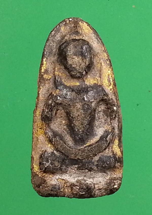 พระแผงตัด กรุอยุธยา