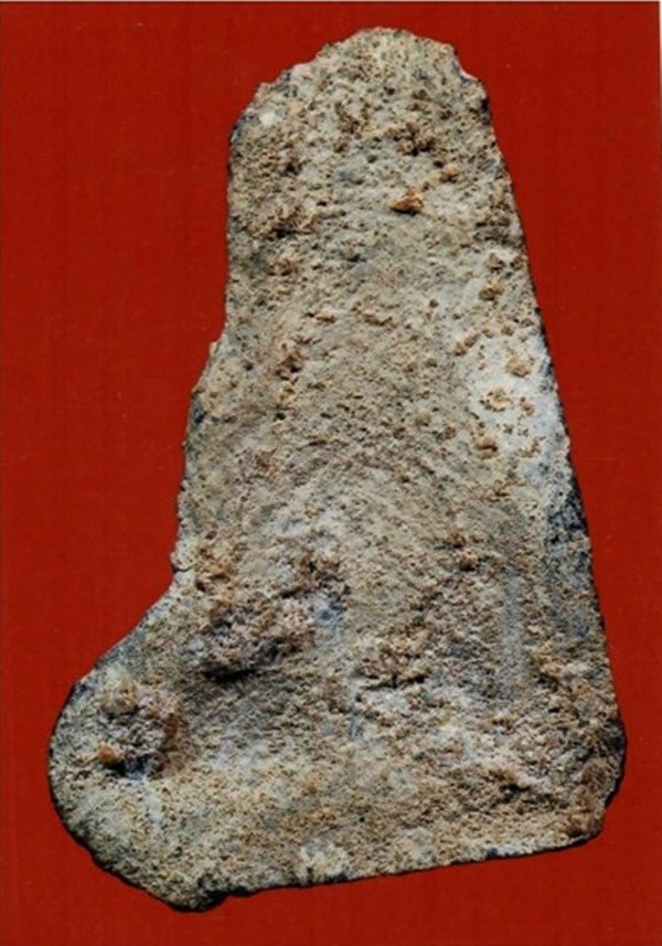 พระร่วงนั่ง กรุวัดหัวเกาะ จ.สุพรรณบุรี