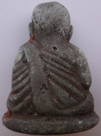 หลวงพ่อเงิน รุ่นเนื้อโลกธาตุแผ่นดินเย็น ปี 37 เคาะเดียว 