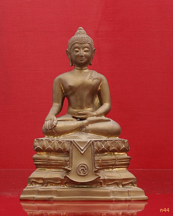 พระบูชาพระพุทธสิหิงค์ วัดมหาธาตุวรมหาวิหาร 