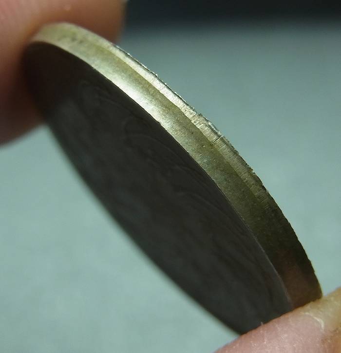 เหรียญพระแก้วมรกต เนื้ออัลปาก้า ปี 2475 วัดพระศรีฯ กรุงเทพ