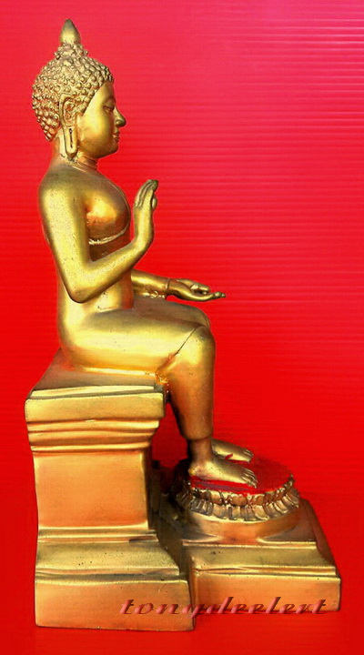 พระบูชาปางประทานพร(หลวงพ่อศิลาขาว) วัดพระปฐมเจดีย์ จ.นครปฐม กะไหล่ทอง สวยมากค่ะ