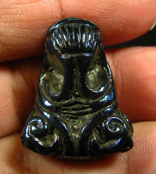 พระปิดตา เนื้อหามวลสารดี สวยไม่ทราบที่ครับ