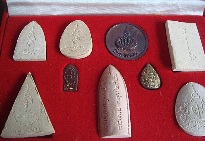 พระชุดปูชนีย์มงคล 84 พรรษา สมเด็จพระญาณสังวร วัดบวรนิเวศวิหาร กทม  ปี 2540