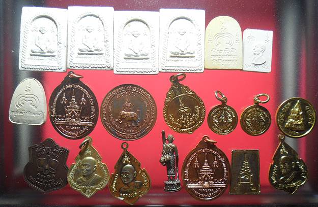 หลวงพ่อแพ วัดพิกุลทอง สิงห์บุรี 20องค์เคาะเดียวแดง