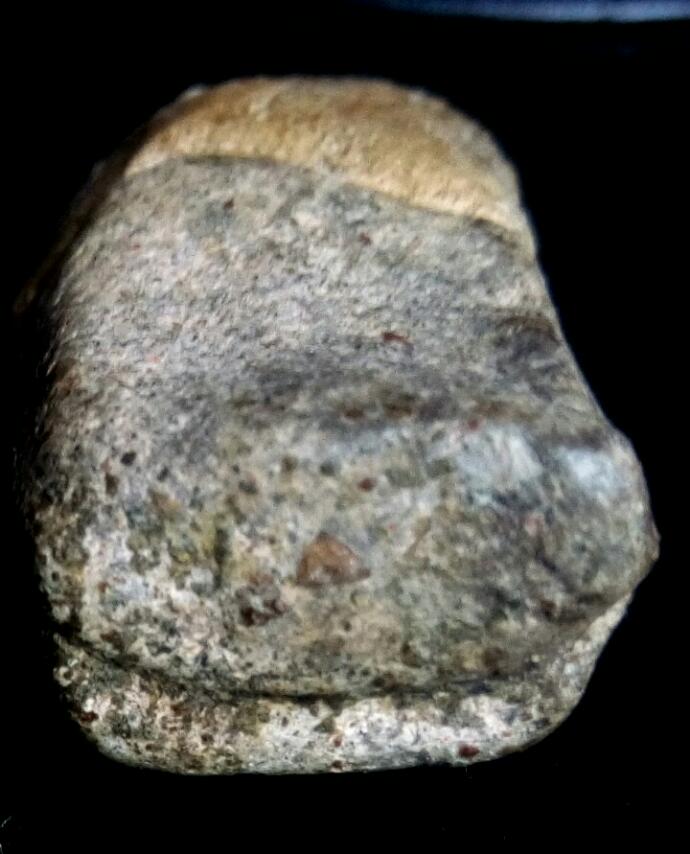 พระคงขาว กรุวัดพระคง จ.ลำพูน หักซ่อม ตามรูปครับ