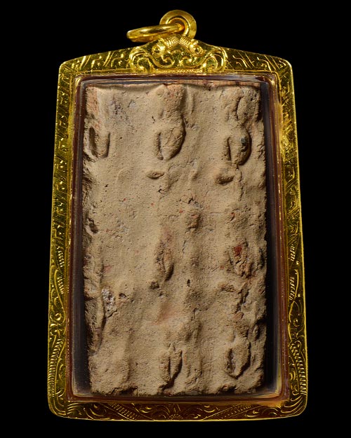 กรุเก่า2522 พระกรุนาดูนตัด9 จ.มหาสารคาม พิมพ์เจ้าเงาะ+เลี่ยมทองหนาหนา+บัตรรับรองครับ