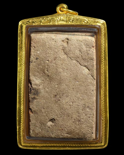 กรุเก่า2522 พระกรุนาดูนตัด9 จ.มหาสารคาม พิมพ์ตุ๊กตา+เลี่ยมทองหนาหนา+บัตรรับรองครับ