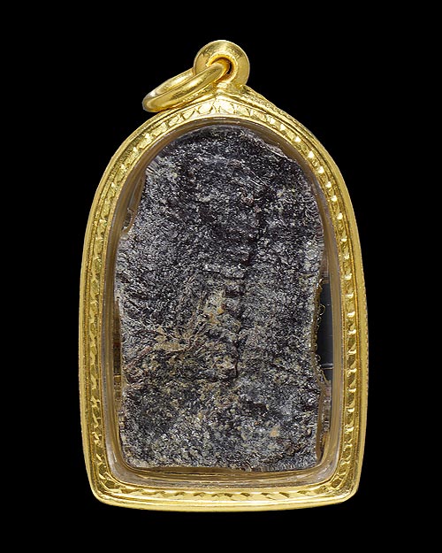 พระซุ้มนครโกษา กรุทัพชุมพล จ.นครสวรรค์ เนื้อตะกั่วสนิมแดง สภาพสวยมาก+เลี่ยมทองหนาหนาทำมา8,500บาท