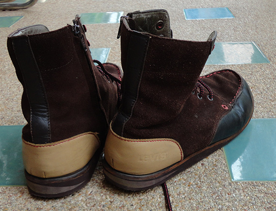 รองเท้า LEVI'S ของแท้ สวยเท่ห์ครับ