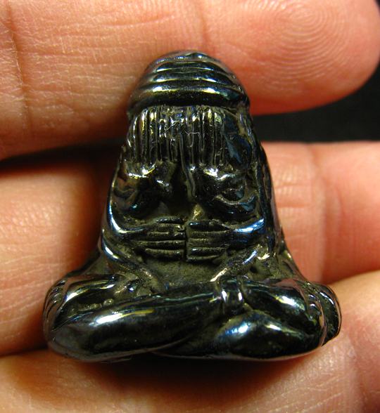 พระปิดตา เนื้อหามวลสารดี สวยไม่ทราบที่ครับ