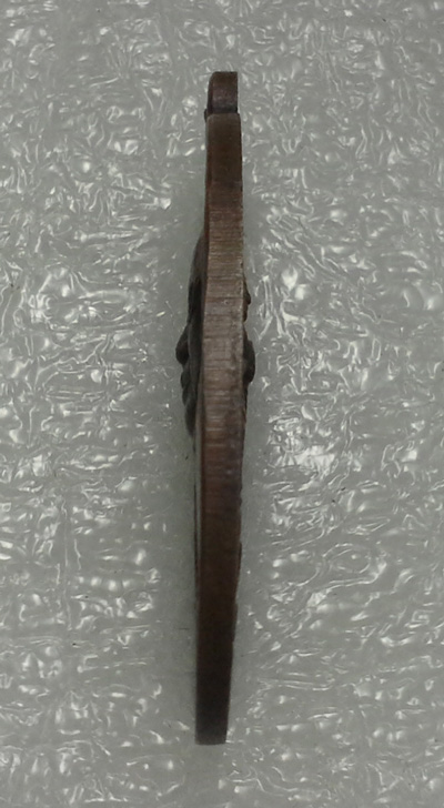 เหรียญท้าวเวสสุวรรณ บล็อกเดียวกันกับบล็อกนิยมสุดแต่เหรียญนี้ไม่มีแตกนะครับ