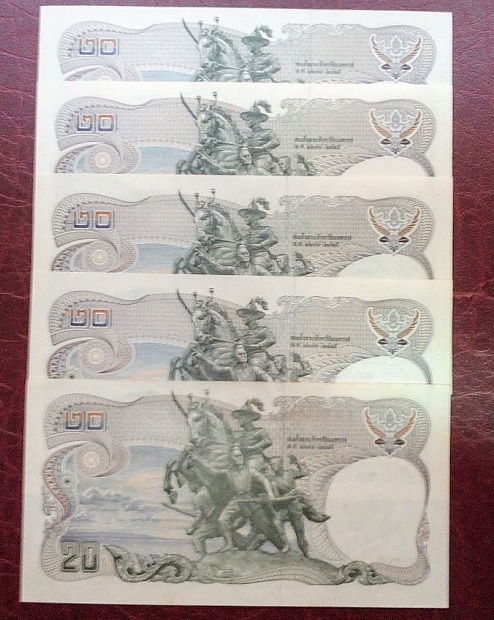 ธนบัตรในหลวง 20บาท รุ่น12 หลังพระเจ้าตากสิน 5ใบ 3ใบUNC อีก2ใบสภาพสวยเกือบ 100%ครับ...เคาะเดียวแดง...