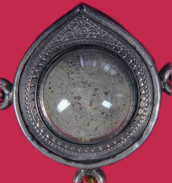 ลูกอมรวยทันใจ หลวงปู่หมุนเสก พิธีไตรมาสรวยทันใจปี 43