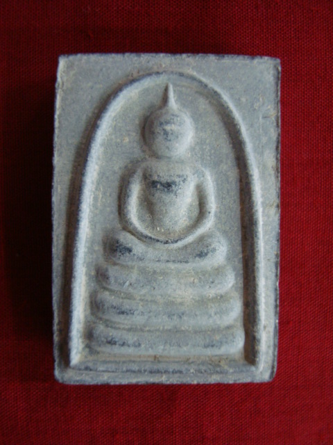 องค์ที่ ๑ พระสมเด็จ หลวงพ่อแพ วัดพอกุลทอง รุ่น แพ๕พัน เนื้อผงใบลาน ปี๓๔