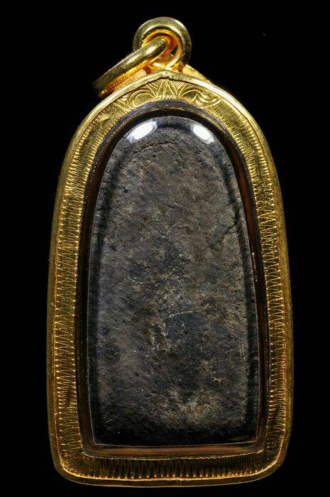 8500 หลวงปู่ทวดเนื้อว่าน(เนื้อเทา) ปี 24 พิมพ์พระรอด (เลี่ยมทอง)