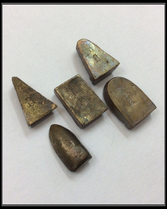 ชุดพระเบญจภาคี รุ่นเศรษฐีนางพญา เนื้อระฆังโบราณ วัดนางพญา มีโค๊ด กล่องเดิม