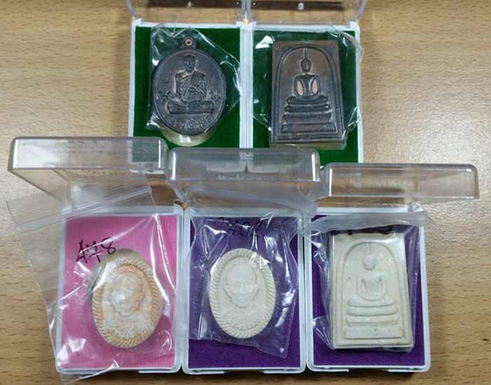 "เคาะเดียว"กองบุญกฐิน วัดบ้านกล้วย จ.สระบุรี รับวัตถุมงคลหลวงพ่อรวย วัดตะโก รุ่นรวยเพิ่มทรัพย์ 5 