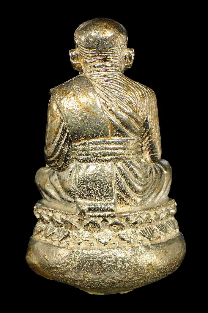 (10,100) หลวงพ่อทวด วัดช้างให้ รุ่นกฐิน ปี 2540 พิมพ์เบ้าทุบมหาลาภ เนื้อเงิน หมายเลข 1376