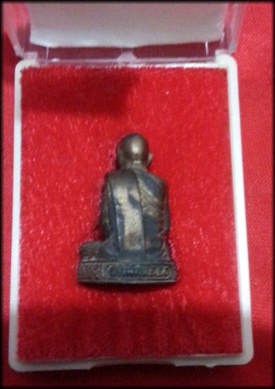 หลวงพ่อแพ วัดพิกุลทอง รูปหล่อลอยองค์ พิมพ์ใหญ่ รุ่น 100 ปี วัดพิกุลทอง ปี 35 เนื้อนวะสวยๆ 