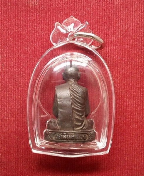 รูปหล่อลอยองค์ หลวงพ่อแพ วัดพิกุลทอง เนื้อนวะโลหะ พิมพ์ใหญ่ ปี35...เคาะเดียวแดง...