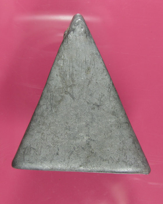 พระรัตนจักรเนื้อชิน หลวงปู่ชื้น วัดญาณเสน อยุธยา