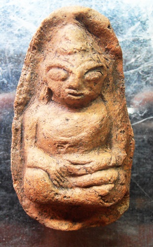 พระเนื้อดินกรุเขาดีสลัก สวยๆเก่าๆครับ