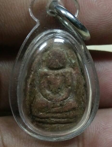 พระเนื้อผงน้ำมัน