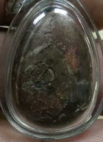 พระเนื้อผงน้ำมัน