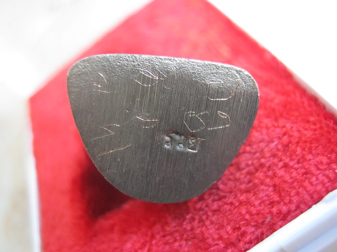 รูปหล่อหลวงพ่อรวย รุ่น4 เนื้อนวะ มีโค๊ต มีจาร พร้อมกล่องเดิม 