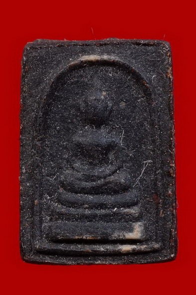 สมเด็จคะแนน หลวงปู่เพิ่ม เนื้อผงยาจินดามณี ปี 2524