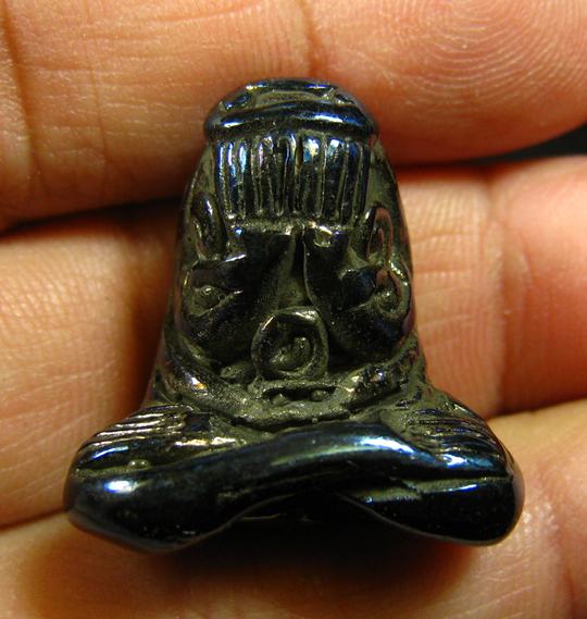 พระปิดตา เนื้อหามวลสารดี สวยไม่ทราบที่ครับ