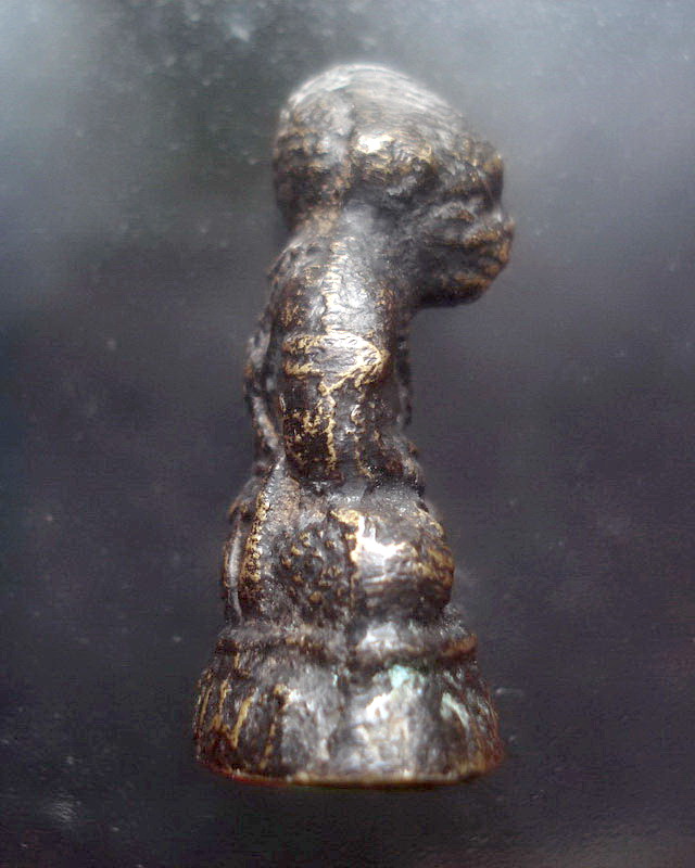 หนุมานหลวงปู่เม้า วัดสี่เหลี่ยม จ.บุรีรัมย์ 