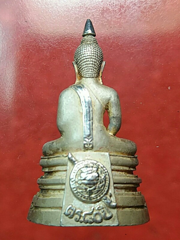 หลวงพ่อโสธร 80ปีกรมตำรวจ เนื้อเงินปัดเงา แท้