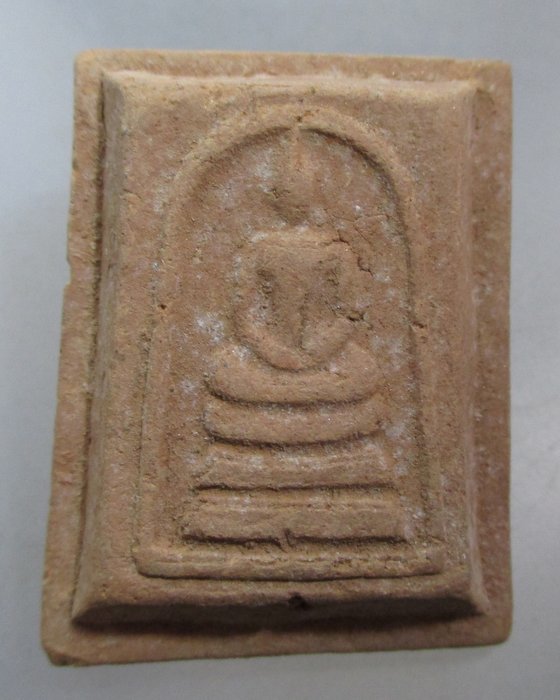 20 บาท พระสมเด็จเนื้อดินไม่ทราบที่ครับ