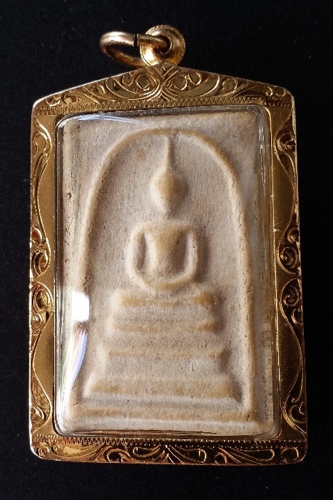 สมเด็จบางขุนพรหมปี2517พิมพ์ใหญ่..เลี่ยมทองพร้อมใช้..