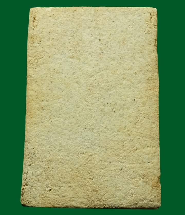 พระสมเด็จหลวงปู่หิน วัดระฆัง พิมพ์สังกัจจาย ฐานผ้าทิพย์ ปี 2500  เคาะเดียวแดง ค่ะ