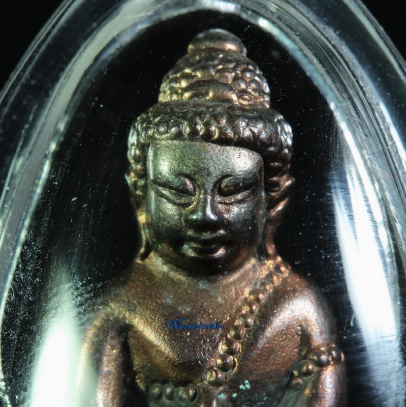  เนื้อนวะก้นอุดผงพรายกุมาร เส้นเกศา ฝังพลอยเม็ดใหญ่ และจีวร หลวงปู่ พุทธคุณโดดเด่นเมตตามหานิยม