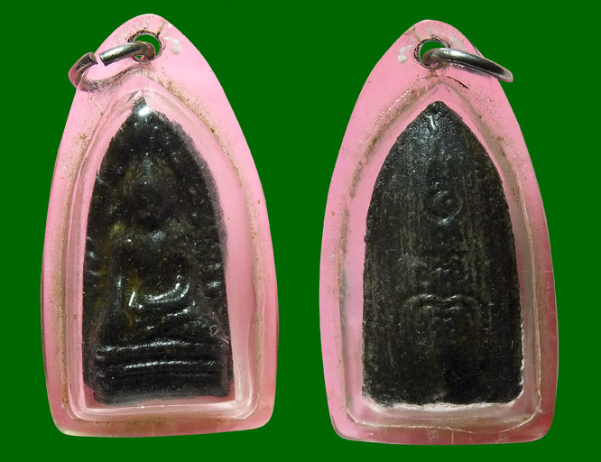  พระรอดเนื้อผงใบลาน รุ่นแรก พิมพ์เล็ก และรุ่น.2 จงอางศึก เปิดประมูล .. 2 องค์เลยครับ