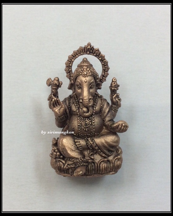 พระพิฆเนศ อุดกริ่ง รุ่นสิริมงคล มหาเทพ วัดแก้วแจ่มฟ้า ปี56 เนื้อซาติน มีโค๊ด กล่องเดิม