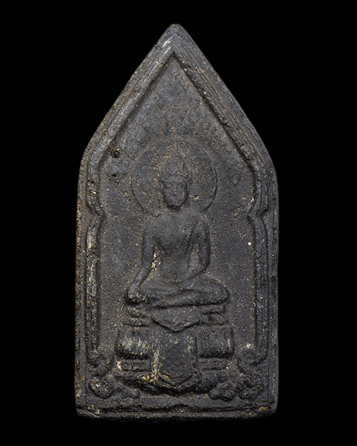 พระพุทธมหาปฐวีธาตุ หลวงปู่คำพันธ์ วัดธาตุมหาชัย จ.นครพนม 2535 เนื้อดินเก้าบัง หลังเรียบ ยุคแรก สวย