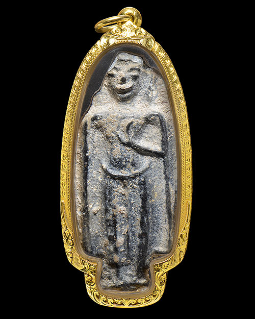 พระร่วงยืน พิมพ์ใหญ่ประทานพร กรุวังเพิ่ม จ.ขอนแก่น เนื้อตะกั่วสนิมแดง สภาพสวยมากมาก+เลี่ยมทอง10,000บ