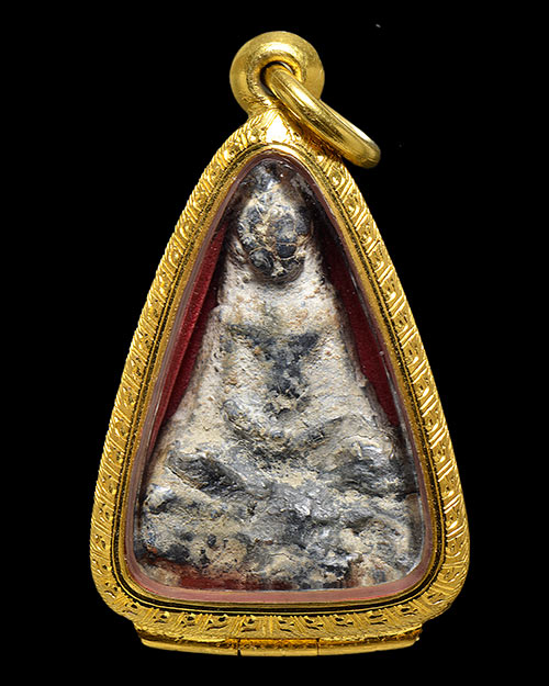 พระร่วงนั่ง กรุบ้านโต้น จ.ขอนแก่น เนื้อตะกั่วสนิมแดง สภาพสวยมาก+ตลับทองคำ9.73กรัม