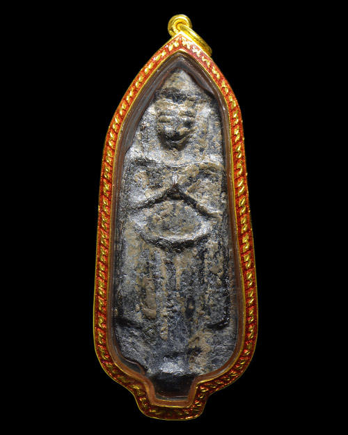 พระร่วงยืน พิมพ์พนมมือ กรุวังเพิ่ม จ.ขอนแก่น เนื้อตะกั่วสนิมแดง สภาพสวยมาก+เลี่ยมทองลงยาหนาหนาสั่งทำ