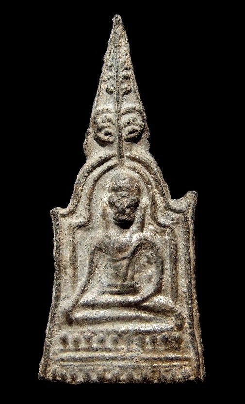 พระซุ้มคู่ พระกรุวัดราชบูรณะ เป็นพระกรุที่สร้างโดยพระมหากษัตริย์ 