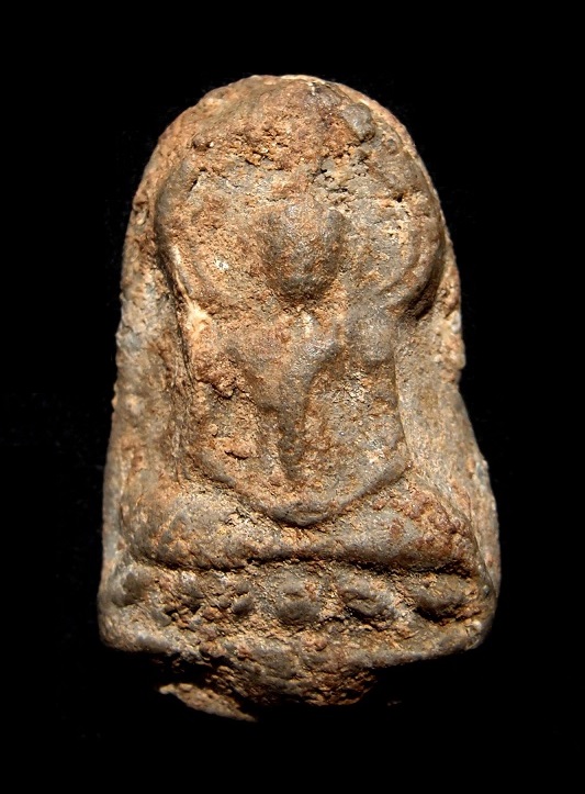 พระกรุวัดมอญ พิมพ์นั่งบัวเกศเปลวเพิง (ขุนแผนใบพุทรา) หนึ่งในพิมพ์หายากของกรุวัดมอญ